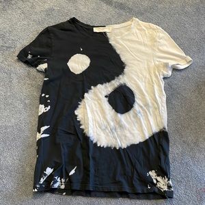 UO Ying Yang Tee